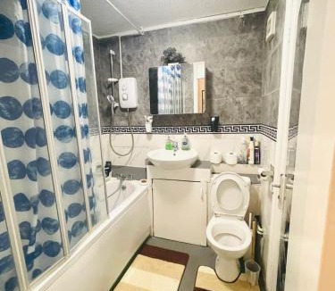 Wandle Valley Bed & Breakfast | Mitcham and Sutton stay