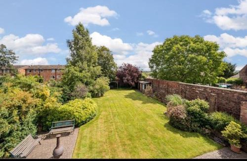 Stourport-on-Severn House | Mitton Villa
