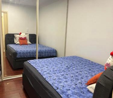 Macquarie Fields Bed & Breakfast | MJED House