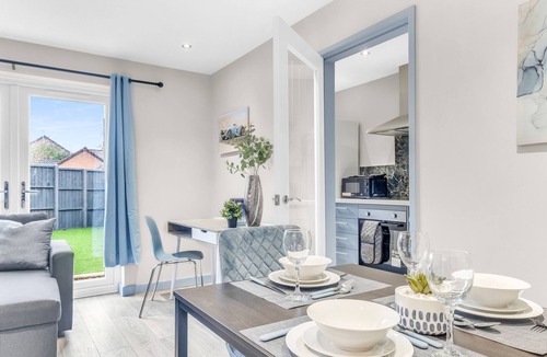 Walton House | MK 2-Bedroom Contractor's Gem