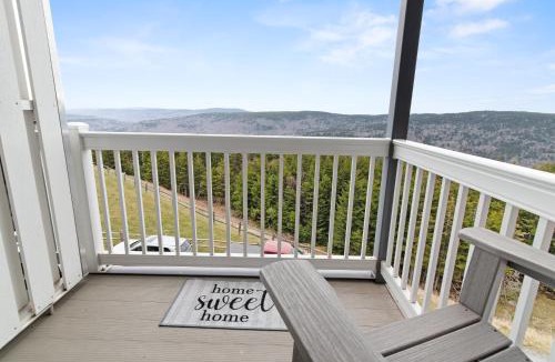 Edray Apartment | ML288 New Deck Great Views EZ Parking WiFi Retreat