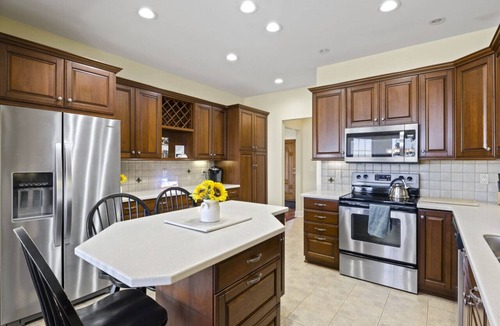 Hilton House | MM Properties Lake Ontario: The Oasis