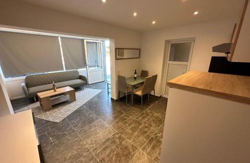 Krusevo Villa | MM Villa, Strandnahe Villa mit Pool & Whirlpool in Kruševo