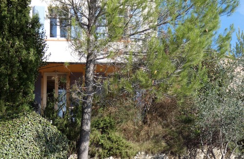 Mallemort House | Mmmmmmmmmm