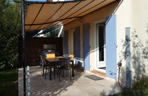 Mallemort House | Mmmmmmmmmm