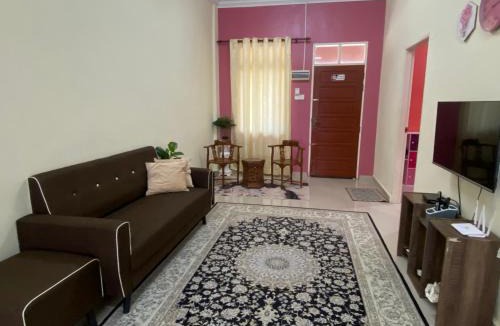 Kampung Ru Lima House | MNOOR HOMESTAY