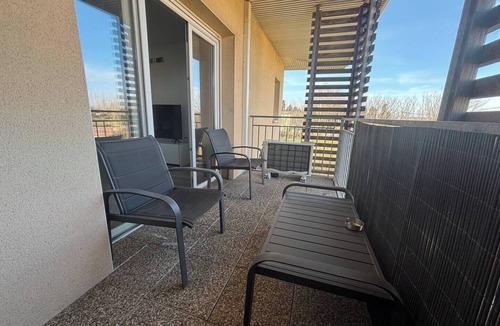 Saint-Hippolyte Apartment | Modern air-conditioned T2 + parking
