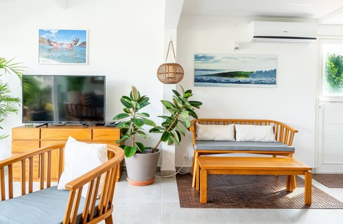 Nettle Bay Villa | Modern Beach Villa 1150