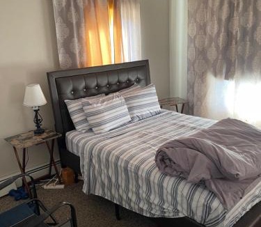 South Side Apartment | Mo Short Term Rentals