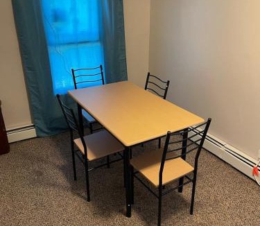 South Side Apartment | Mo Short Term Rentals