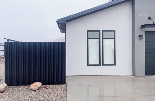 Moab South Valley Apartment | Moab Desert Dreams Studio