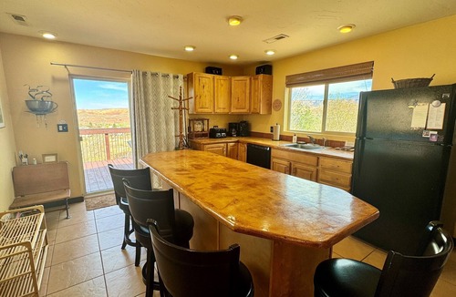 Moab South Valley Apartment | Moab Nest | Monthly Stays I Fast WiFi & Epic Views