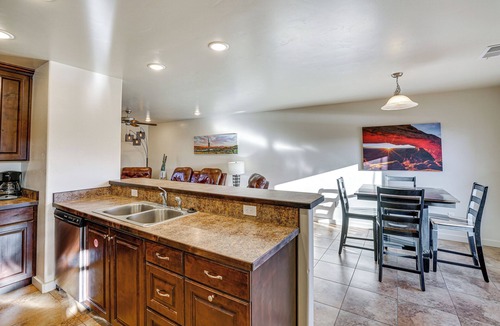 Moab South Valley Apartment | Moab Townhome w/Patio, Near Arches National Park!