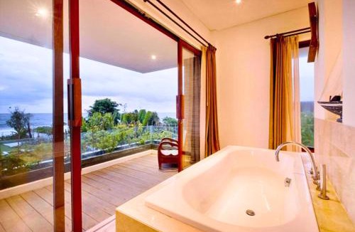 Keramas Villa | Moana 3 BR Beachfront Villa