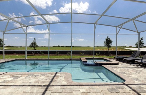 Four Corners House | Moana Bunk Room & Star Wars Galaxy Experience