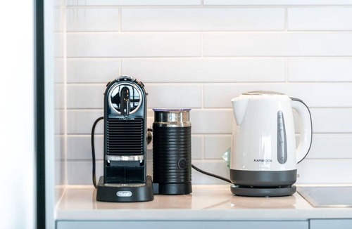 Moana Apartment | Moana Esplanade - Pure Beach Front 3 Bed Apt