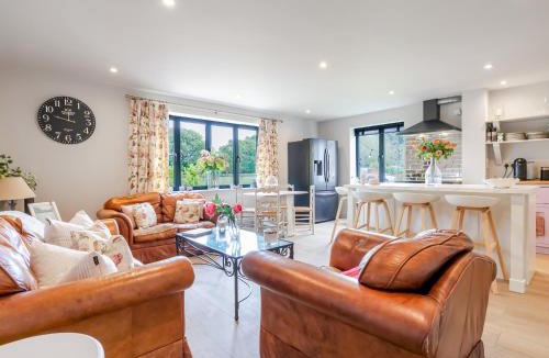 Tring House | Moat Farm