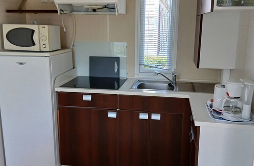 Les Eglisottes-et-Chalaures House | mobile-home rental