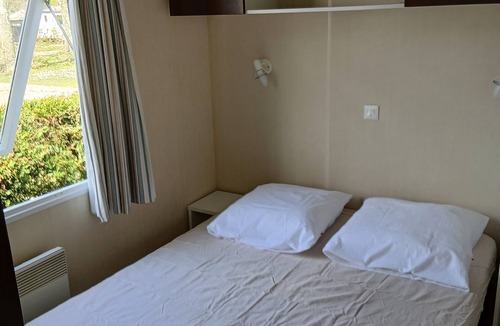 Les Eglisottes-et-Chalaures House | mobile-home rental