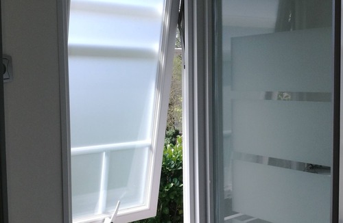 Saint-Laurent-les-Eglises House | Mobile Home 2 Chambres Dans Camping 3