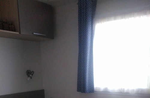 Saint-Eutrope-de-Born House | Mobil Home Avec Piscine Privative