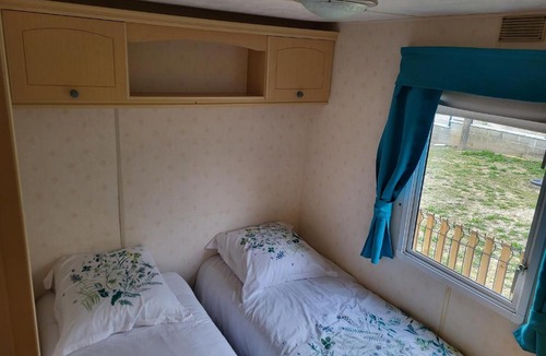 Le Neufbourg House | Mobil Home à la ferme