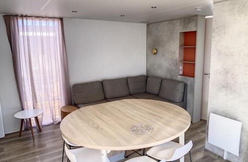 Jullouville House | Mobil-home 3 chambres avec piscine chauffée, proche plage et commerces - FR-1-361A-16