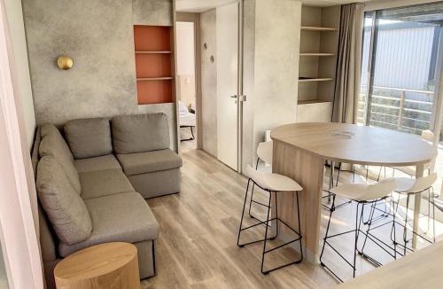 Jullouville House | Mobil-home 3 chambres avec piscine chauffée, proche plage et commerces - FR-1-361A-16