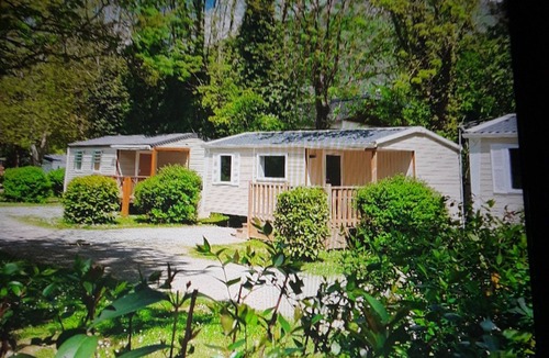 Laruns House | Mobil-home 4 Personnes Camping 4 Étoiles Piscine