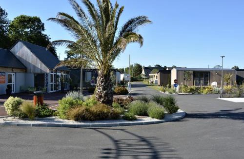 Jullouville House | Mobil-home 6 pers, 3 chambres, piscine chauffée, plage à 200m, terrasse couverte - FR-1-361A-12