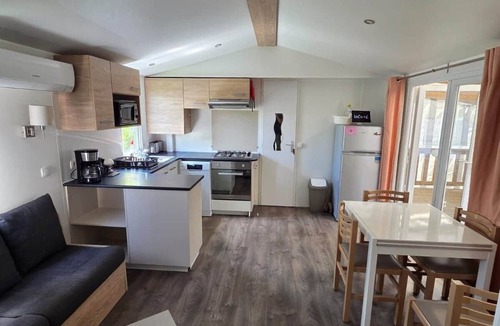 Gastes House | Mobil-home - 8pers - 10m des piscines