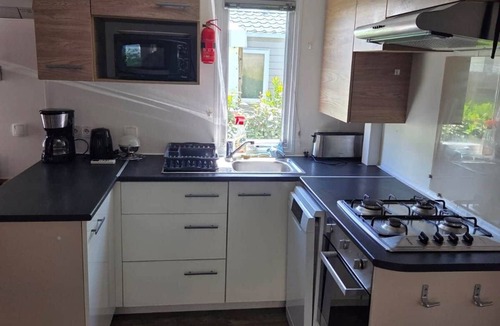 Gastes House | Mobil-home - 8pers - 10m des piscines