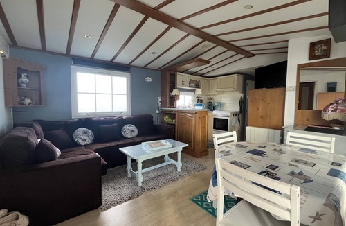 Ouistreham House | Mobil Home au Jardin du Canal de Ouistreham Riva Bella
