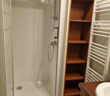 Longue-Jumelles Apartment | Mobil-home au sein d'une écurie