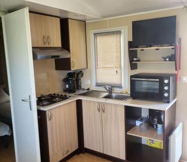 Vic-la-Gardiole Other | Mobil home Clim, Tv - Camping les Salins de la Gardiole 4 etoiles - 005