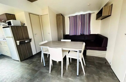 Sainte-Cecile-Plage House | Mobil home Confort 2 CH 4 pers + 5 ans 4 people