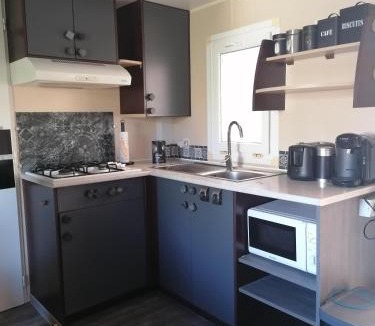 Vic-la-Gardiole Other | Mobil-Home Cosy Climatisé 3 chambres