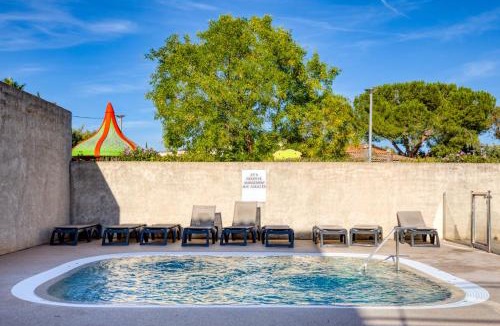 Gallargues-le-Montueux House | Mobil-Home camping Les Amandiers