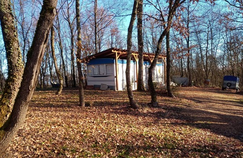 Couret House | Mobil Home in wooded grounds quiet location south facing altitude 485.Aspet 5 km