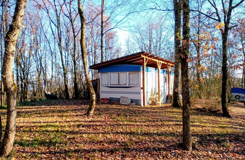 Couret House | Mobil Home in wooded grounds quiet location south facing altitude 485.Aspet 5 km