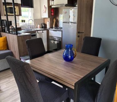 Gastes Other | Mobil-home neuf 8 personnes Bora Bora