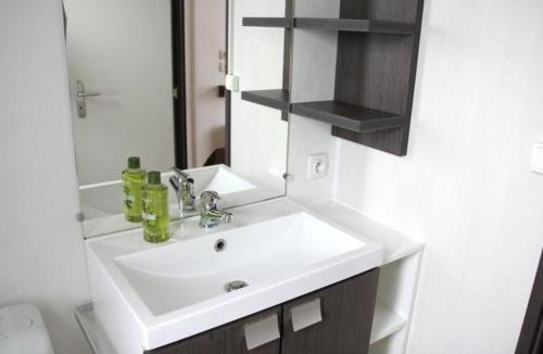 La Chaize-Giraud Other | Mobil-home pour 4 personnes avec terrasse - API-1-52-341