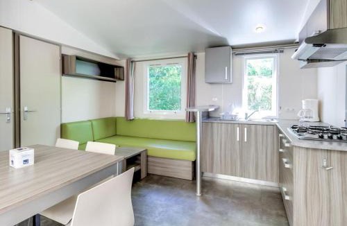 Montels Other | Mobil-home pour 7 personnes avec terrasse à la Bastide-de-Sérou - API-1-52-1423