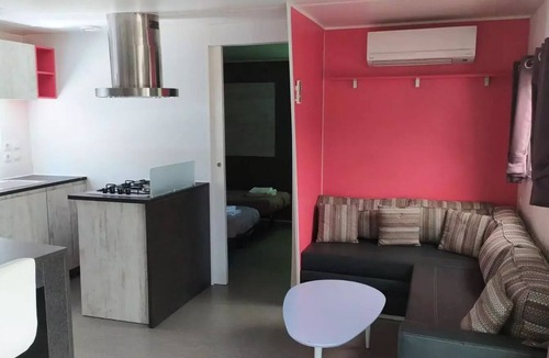 Saint Maime House | Mobil-home Premium + 40m² (2ch - 5pers) + TV + LV + BBQ + Clim + 2 SDB 5 people