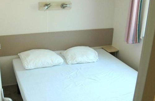 Luynes Other | Mobil home spacieux avec terrasse à Luynes pour 7 personnes - API-1-52-1149