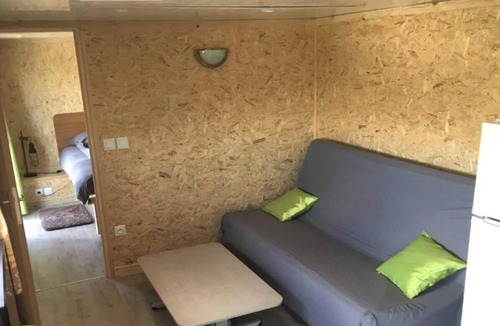 Saint-Georges-sur-Allier House | mobile home on the farm