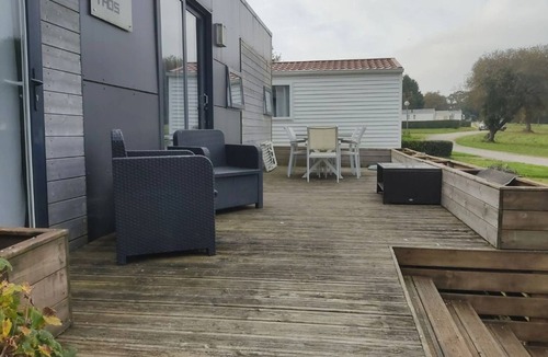 Sainte-Reine-de-Bretagne House | Mobile Home with Terrace for 6 persons