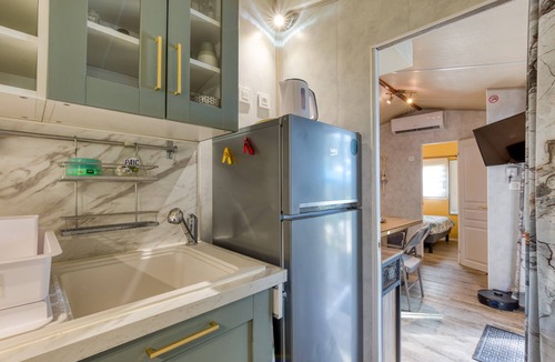 Gallargues-le-Montueux House | Mobile Home Rental Camping Les Amandiers