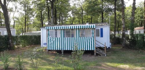 La Boissiere-de-Montaigu Other | mobile home 6 personnes-3 chambres