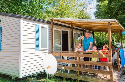 Sainte-Eulalie-en-Born House | Mobile home with terrace in Sainte-Eulalie-en-Born